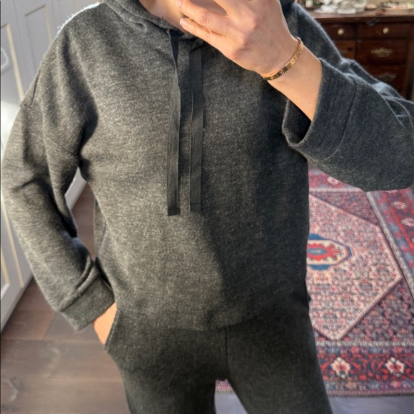 Cozy Charcoal Gray Hoodie and Joggers Set from Mango - Picture 3 of 6